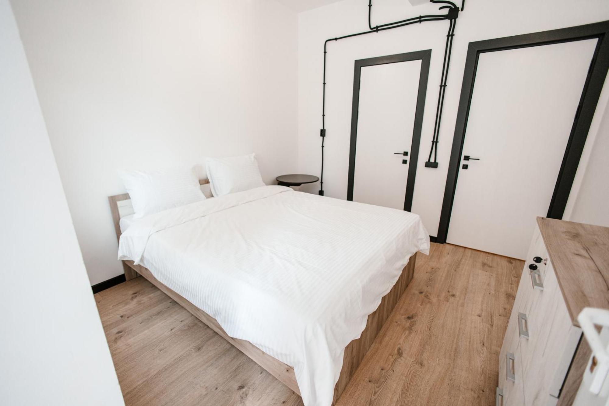 68 Hostel Бишкек Экстерьер фото